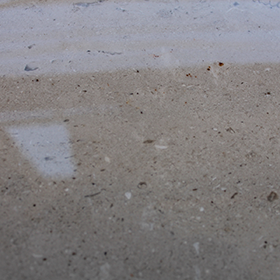 Perle Blanc Wet Leathered Paver